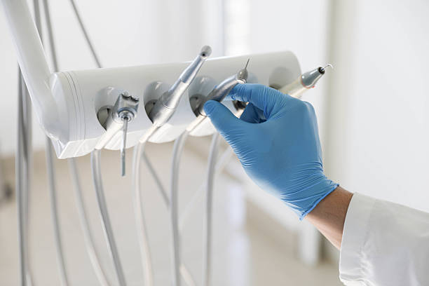 Professional Teeth Whitening technician working in El Cerro Mission, NM